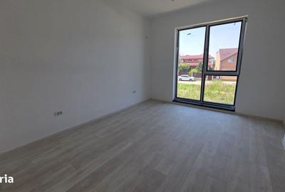 Casă cu 4 camere decomandat în Drumul Taberei