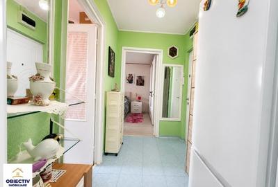Apartament cu 3 camere semidecomandat în Central