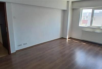 Apartament cu 2 camere decomandat în Panduri