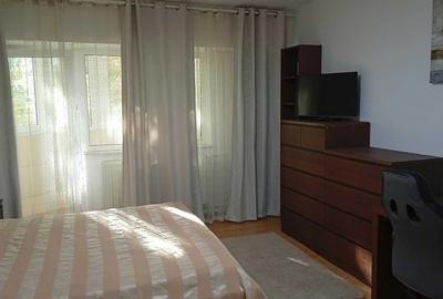Garsonieră decomandată, mobilată în Central