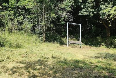 Casă cu 2 camere cu Teren 1500 Mp în Valea
