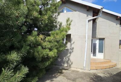 Casă cu 3 camere cu Teren 544 Mp în Central