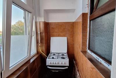Garsonieră decomandată în Central
