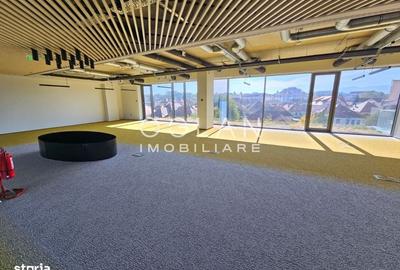 Spațiu comercial, de 757 mp, în Central