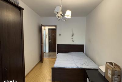Apartament cu 3 camere semidecomandat în Central