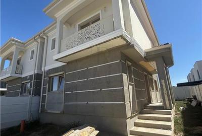 Duplex cu 4 camere cu Canalizare în Moșnița Nouă