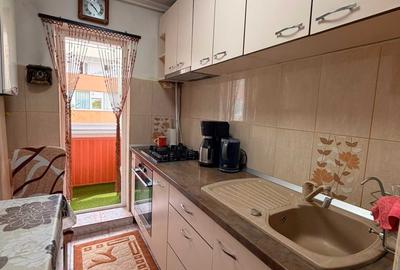 Apartament cu 3 camere decomandat în Astra - 7
