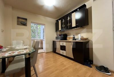 Apartament cu 3 camere decomandat, mobilat în Calea Aradului