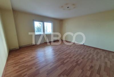 Apartament cu 3 camere decomandat, mobilat în Făgăraș - 3