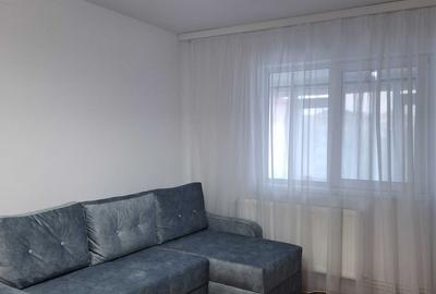 Apartament cu 3 camere decomandat în Aleea Trandafirilor