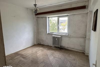 Apartament cu 3 camere semidecomandat în Central - 4