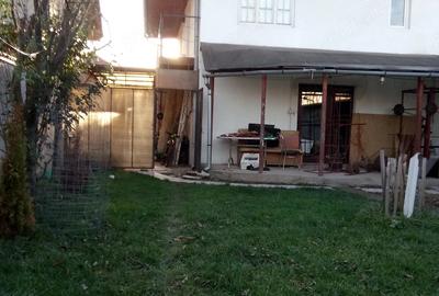 Casă cu 4 camere cu Teren 440 Mp în Central - 3