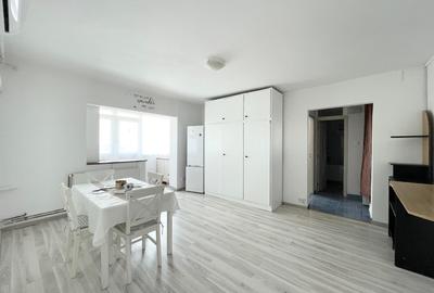 Apartament cu 3 camere semidecomandat, mobilat în Buziașului