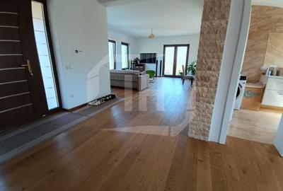 Casă individuală cu 6 camere cu Canalizare în Borhanci - 2