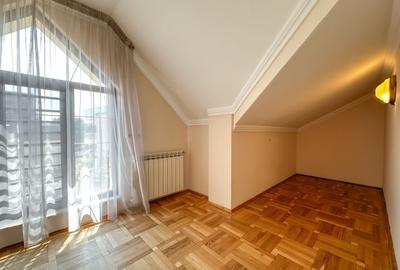 Casă individuală cu 8 camere cu Canalizare în Pipera - 25