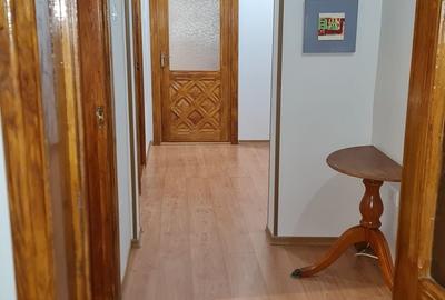 Apartament cu 3 camere decomandat în Brăilei