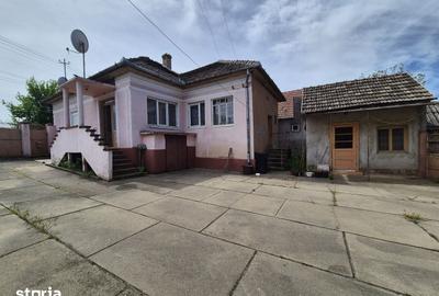 Casă cu 4 camere cu Teren 4260 Mp în Central - 5