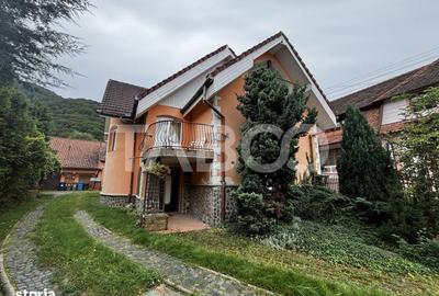 Casă cu 4 camere cu Teren 210 Mp în Central - 5