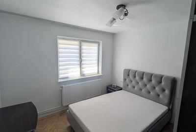 Apartament cu 3 camere decomandat în Cet