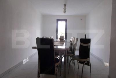 Casă cu 6 camere cu Teren 325 Mp în Parța