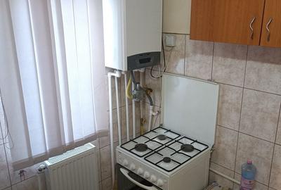 Apartament cu 2 camere decomandat în Sârbi