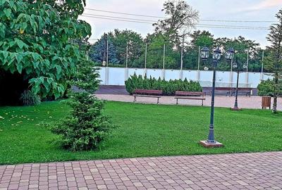 Casă cu Teren 3000 Mp în Central - 3