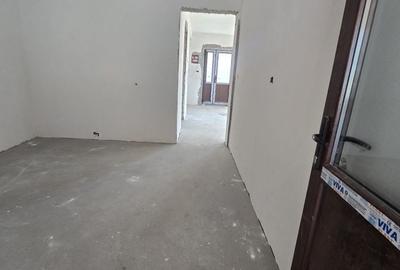 Casă cu 4 camere în Bariera Vâlcii