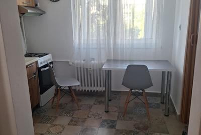 Apartament cu 2 camere semidecomandat în Berceni - 8