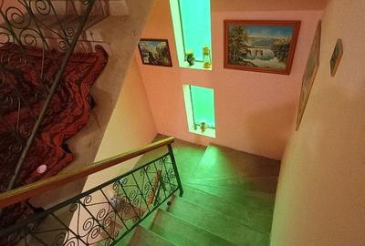 Casă cu 3 camere cu Teren 300 Mp în Central