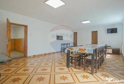 Casă cu 10 camere cu Teren 1137 Mp în Moieciu - 4