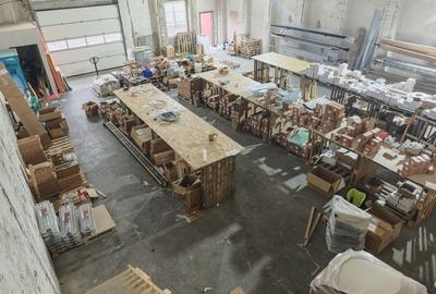 Spațiu comercial, de 300 mp, în Central - 3