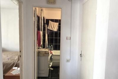 Apartament cu 2 camere decomandat în Calea București