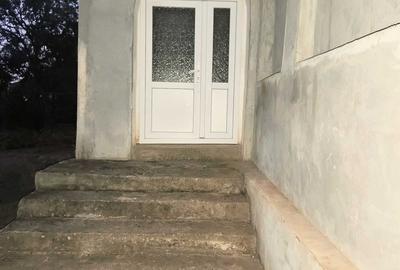 Casă cu 3 camere în Husia