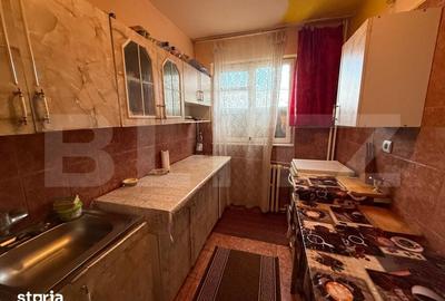 Apartament cu 3 camere semidecomandat în Central