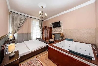 Spațiu comercial, de 300 mp, în Centrul Istoric