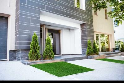Apartament cu 3 camere decomandat în Mărăcineni - 2