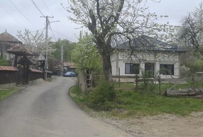 Casă cu 3 camere cu Teren 660 Mp în Tătărani - 10