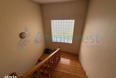 Casă cu Teren 3405 Mp în Sânmartin