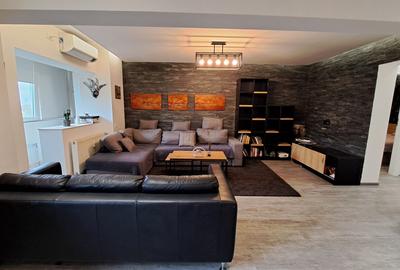 Apartament cu 2 camere semidecomandat în 13 Septembrie