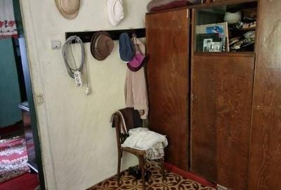 Casă cu 4 camere în Naipu