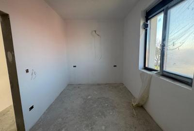 Duplex cu 4 camere cu Canalizare în Săcălaz - 10