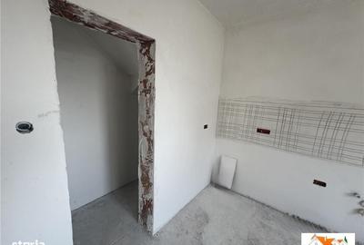 Casă cu 4 camere în Cetate