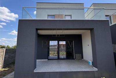 Casă cu 3 camere cu Teren 330 Mp în Central