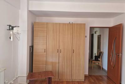 Garsonieră decomandată în Exterior Vest