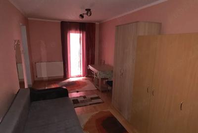 Garsonieră decomandată în Central - 4