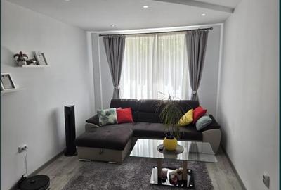 Apartament cu 3 camere decomandat, mobilat în Hărmanului