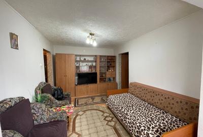 Apartament cu 2 camere semidecomandat în Trivale