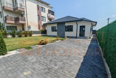 Casă individuală cu 4 camere cu Canalizare în Cumpăna