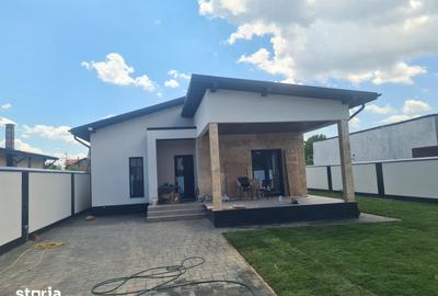 Casă cu 3 camere cu Teren 450 Mp în Săucești - 4