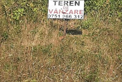 Teren de 1100 mp, în Central - 10